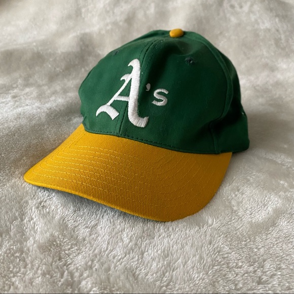 MLB Other - Vintage MLB, Oakland Athletic’s green and yellow hat, snapback